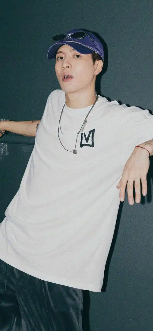 高清壁纸帅哥系列—王嘉尔