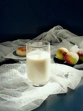 蜜桃牛奶饮