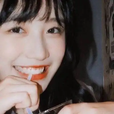 甜甜的女生头像氛围感动人心高清图片