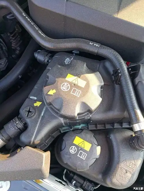 冷却液旁边哪个盖子是什么