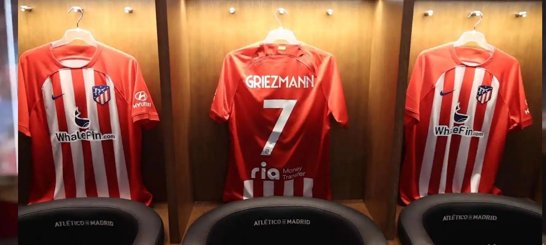 官方:格列兹曼重新穿回马竞7号球衣,此前该号码属于菲利克斯  #格列兹