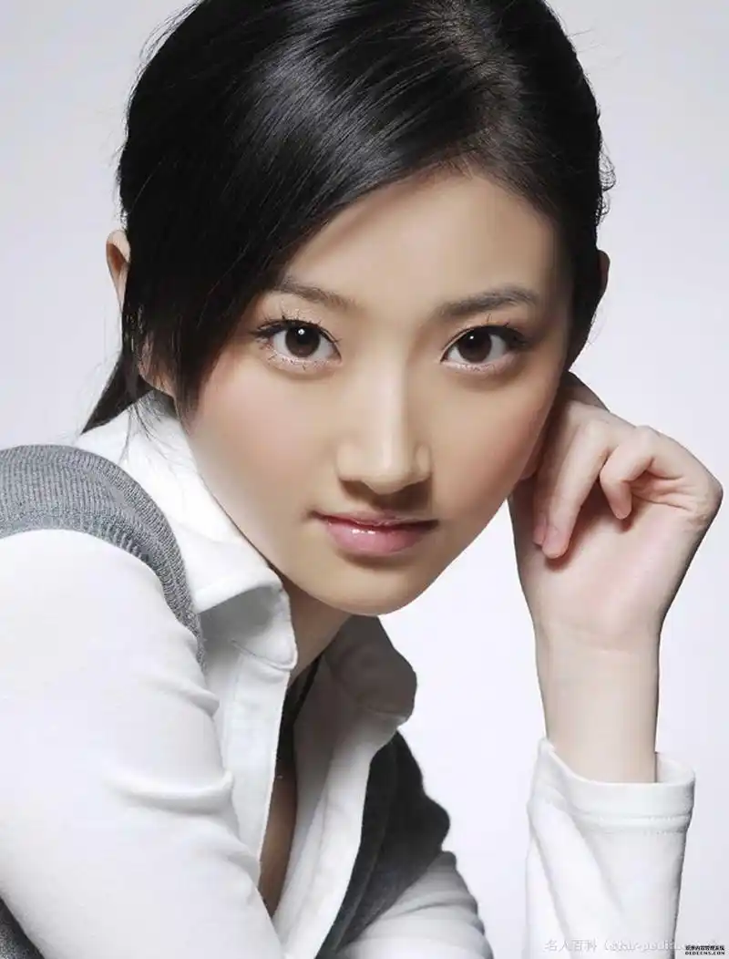 妆前妆后的景甜都如此的甜美,怪不得能斩获男神,确实很美呀