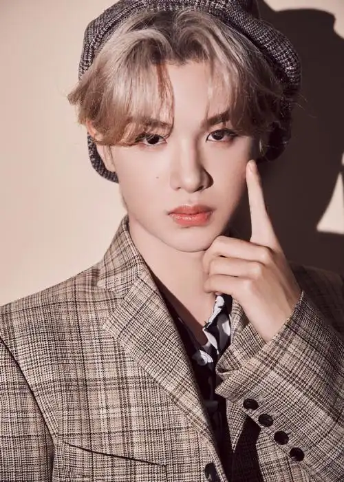 黄明昊祝大家元宵节快乐