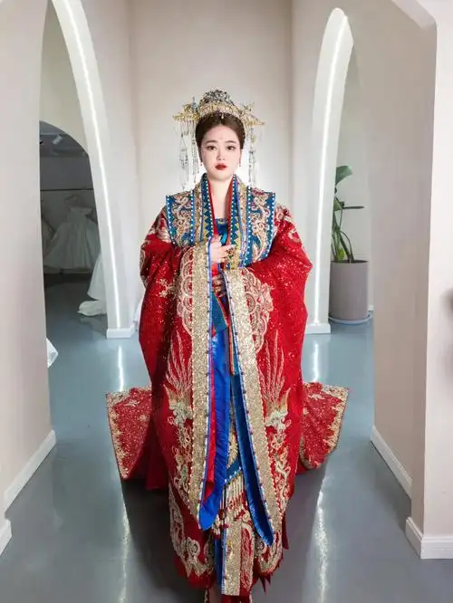 每场婚礼都赋予不一样的灵魂办一场中式婚礼朝代婚服