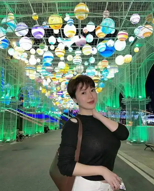 蒋聘婷会身材部停球,也会吹响笛箫,简直就是完美的女人_网友_照片