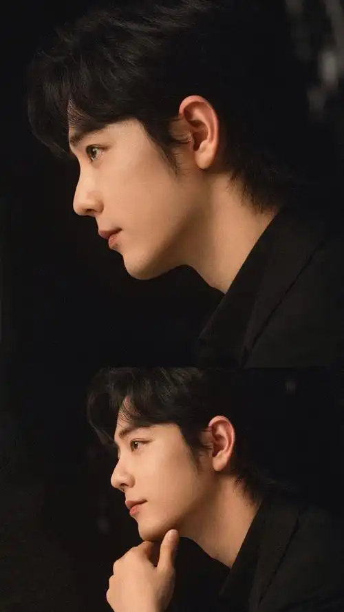 肖战光影侧颜#  肖战库存碎片掉落～  帅照大放送光影侧颜好绝!