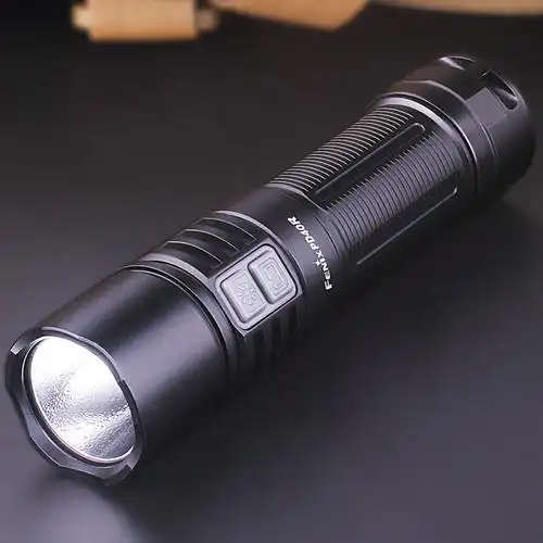 菲尼克斯手电筒强光远射充电家用多功能探照灯pd40r黑色3000流明hd