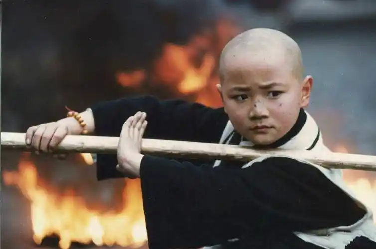 9岁一夜成名,屡屡翻车把一手好牌打烂,童星曹骏能逆袭翻身吗?