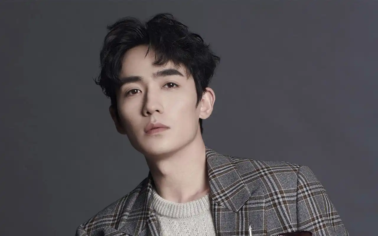 朱一龙绅士帅气图片桌面壁纸,大陆明星,帅气,帅哥,帅哥明星,朱一龙