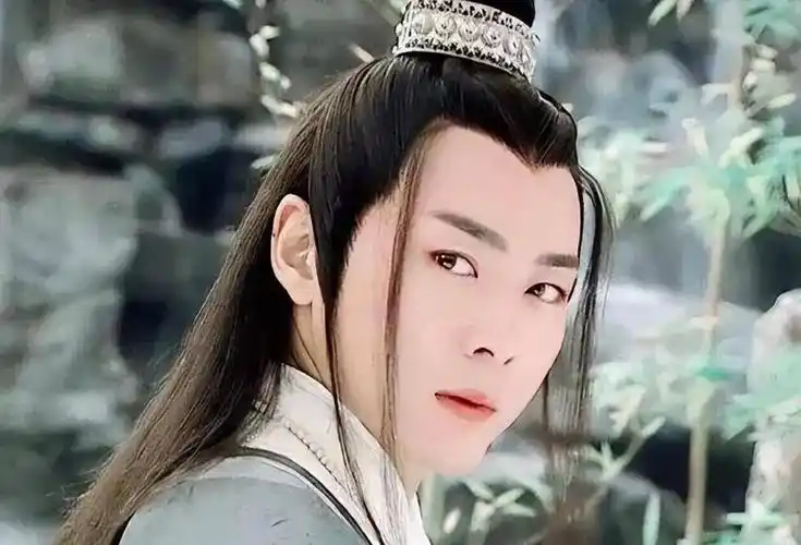 特战荣耀5大男演员惹人眼军装英姿飒爽换上古装更是翩翩公子