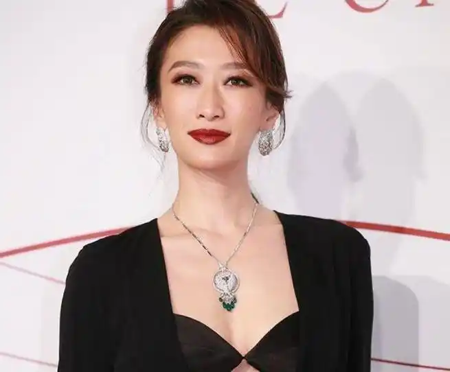 谢婷婷宣布产女 谢婷婷产女老公身份成迷无人知晓他是谁