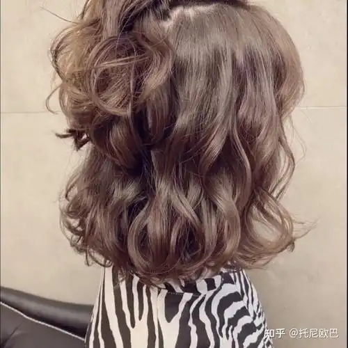 辛芷蕾发型适合:心形脸,鹅蛋脸,圆脸,长脸的集美～气质港风短发适合