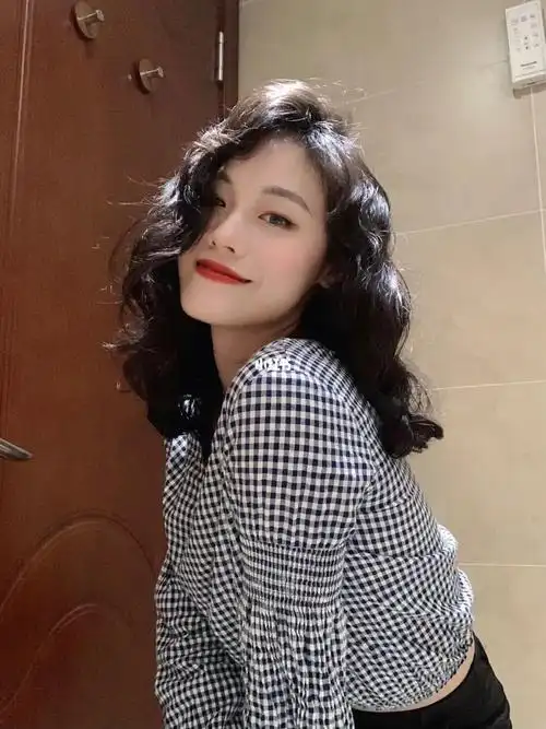 94中长发烫发怎么烫不老气94复古感法式烫发