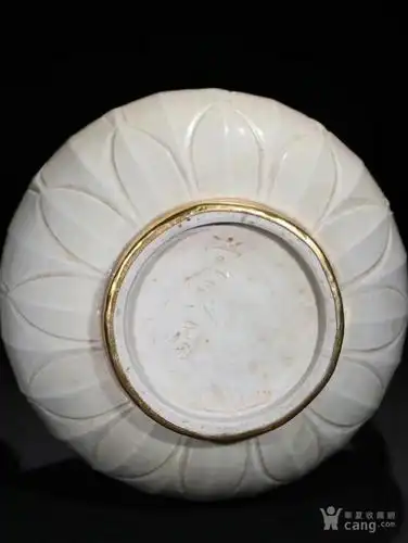 * 定窑白瓷包银鎏金执壶