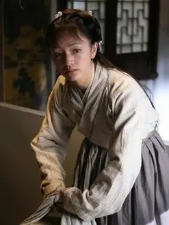 竹英姑(罗海琼饰演)