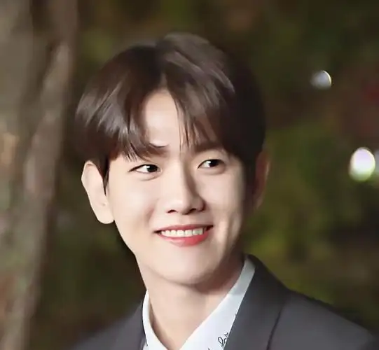 可以发一下伯贤的治愈笑容吗? - 知乎