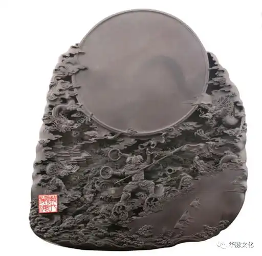 中国端砚鉴定委员会专家,广东省工艺美术协会常务理事,肇庆市工艺美术