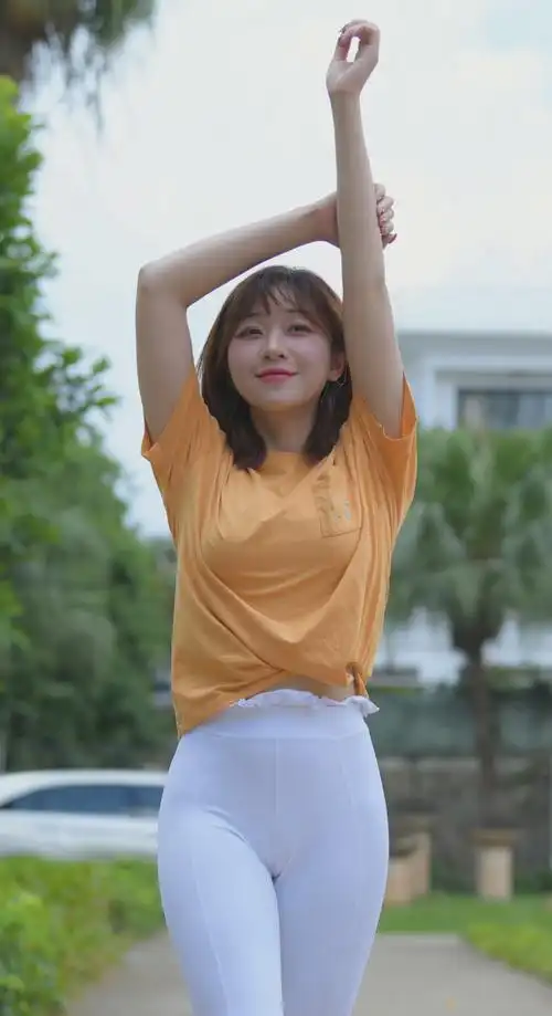 瑜伽超薄款女裤手机壁纸图