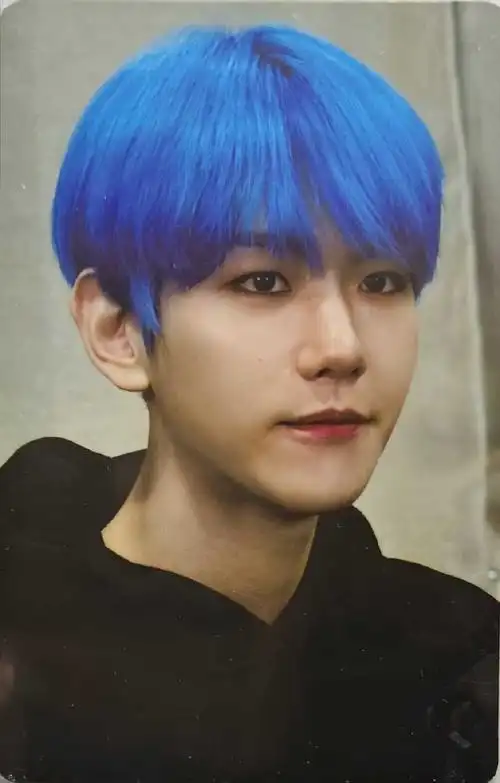 【】求拔or深种 边伯贤五巡小蓝莓 突然就觉得这张蓝发特别好看但是