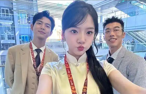 同样演李现的"爱人"!把刘亦菲和任敏对比一看,差距一