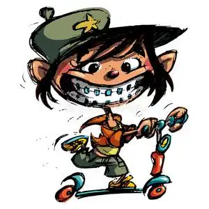 带着背带和滑板车疯狂微笑的快乐男孩照片