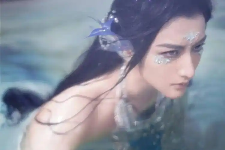 你们说好)鲛人鲛人 全身是宝谓人鱼之灵异者鲛人,鱼尾人身