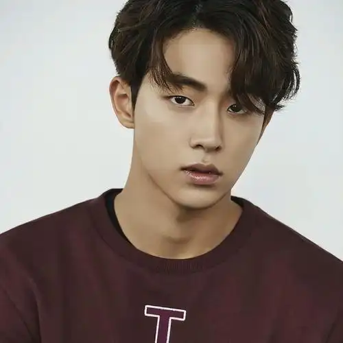 男生烫什么发型好看(韩剧出镜率最高的5种男士卷发)