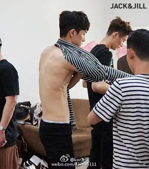 南柱赫 肌肉图kkkk