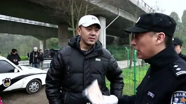 【片场日记13】二队长拍戏苦中找乐,逗大家开心