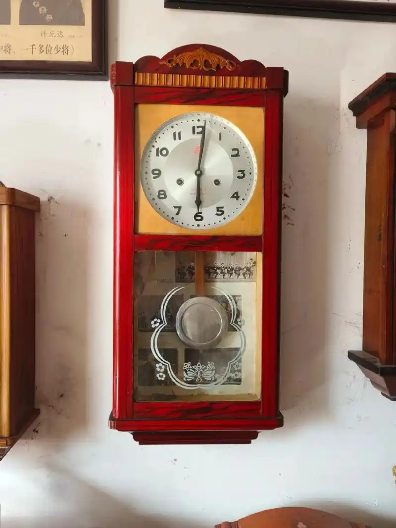 大555挂钟60年前的物件#老物件 #钟表 #民俗老物件 # - 抖音