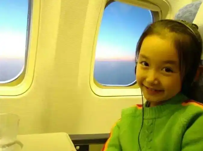 裴珠泫宋慧乔好啦好咯明星们的童年照就推送到这啦岁月这把刀啊有的人