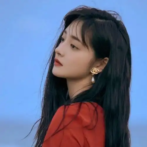 多愁善感伤感长发女生头像图片