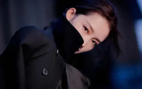 霸气美女李沁酷美暗黑系写真,高清壁纸图片,大陆明星-回车桌面