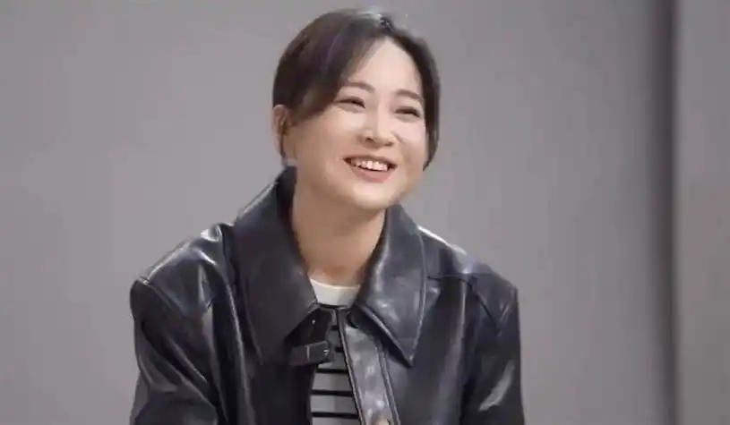 贾玲"整容式"近照曝光:暴瘦100斤,颜值逆天,我却笑不出来.