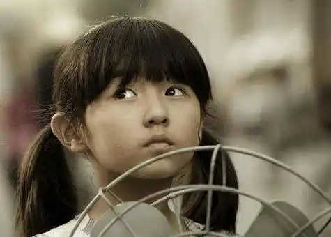 两大影后对比,实力pk,张子枫与周冬雨谁更胜一筹_电影_表演_爱情