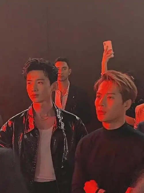 白敬亭,井柏然,王嘉尔这两两组合好像总比三个人在一起更质感