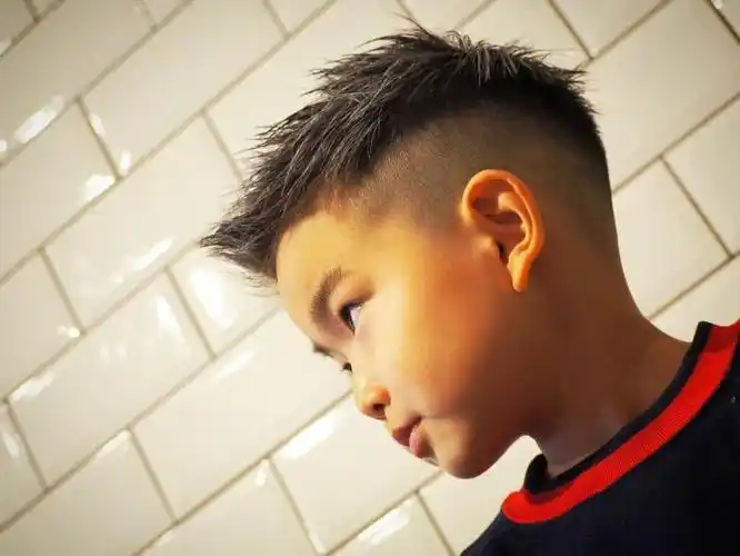 小男孩发型15款,又帅又精神,你儿子值得拥有插图6