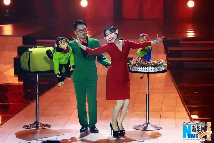 范冰冰戴面具秒变宋丹丹 陈凯歌首秀不心软