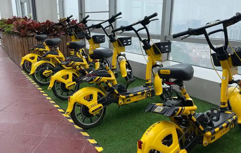 位于北京总部办公室的松果电单车