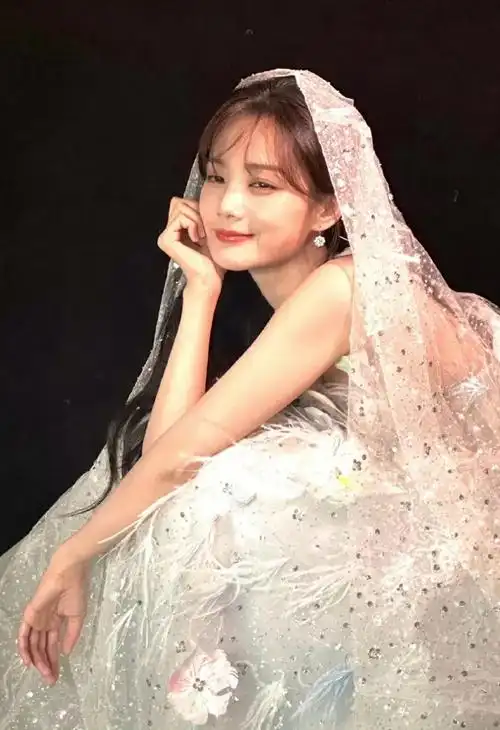 李一桐 结婚结不过来咯