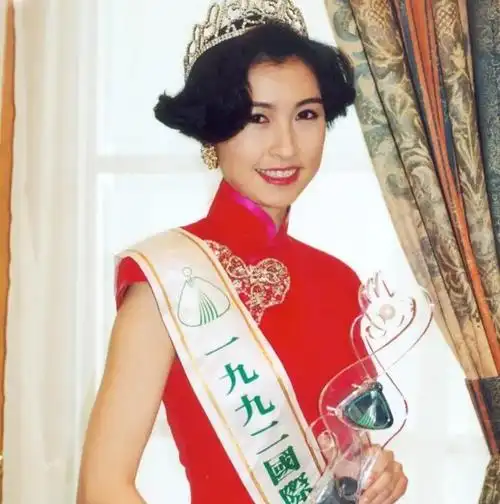 刘青云郭蔼明(不顾流言下嫁刘青云)