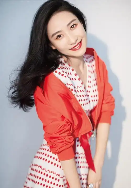 陶昕然这个名字,可能很多人听起来并不耳熟.