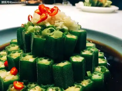 5.摆盘上菜即可;4.汁水调试:将辅料根据自己的口味进行调味;3.