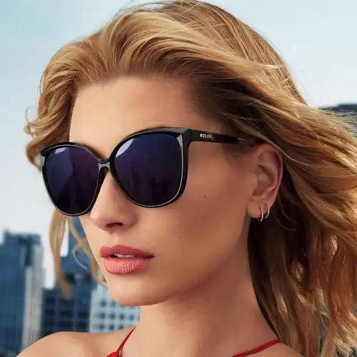 暴龙bolon 【明星同款】安妮海瑟薇女款立体线条猫眼高清偏光太阳镜