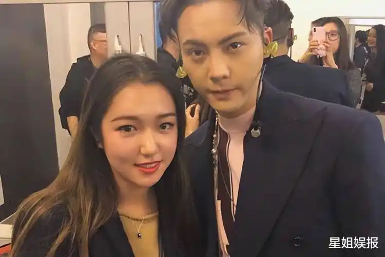 王源被曝翘课陪女友过感恩节,女方家境优越还上过跑男_李恩童_青年