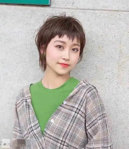 短发女生可以搭配这些刘海