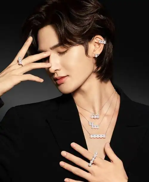 赞多朱正廷黑白珍珠大片