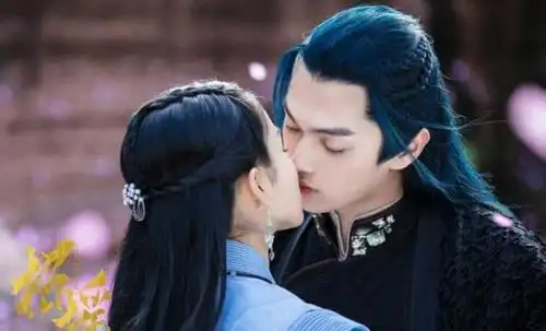 许凯荧幕初吻给了招摇白鹿的初吻却给了他你是怎么亲下去的