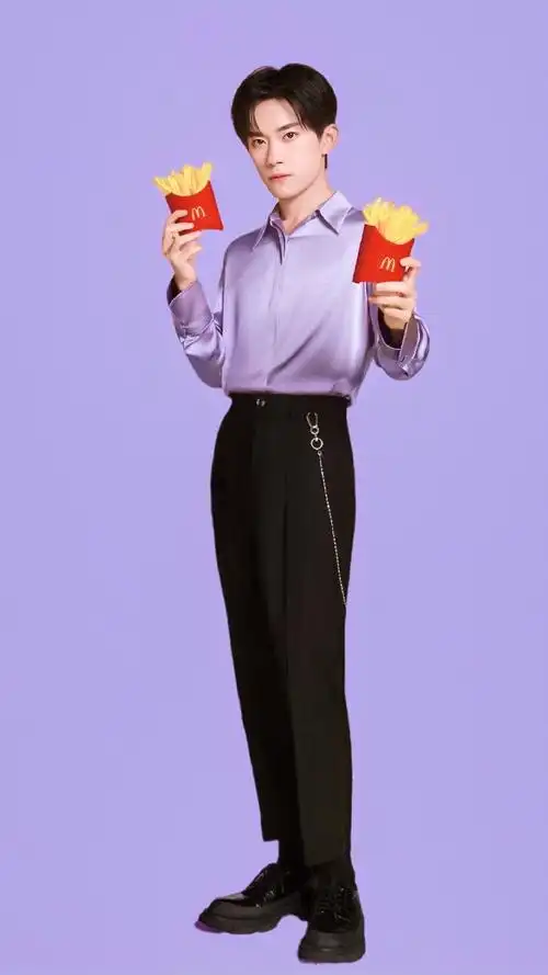 易烊千玺送你一朵小红花##易烊千玺代言麦当劳