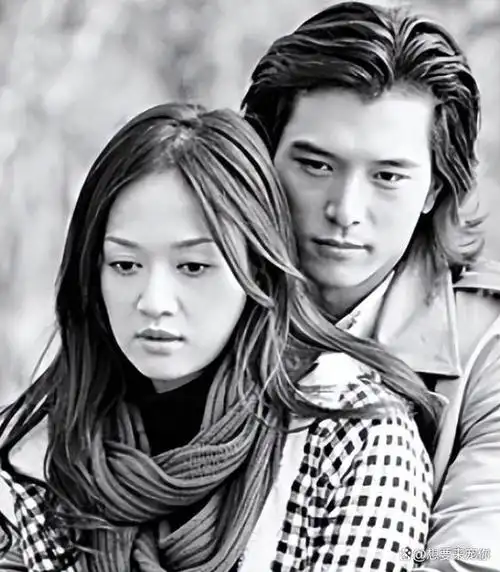 由于杨千嬅的介绍,陈乔恩再次与她心目中的男神古天乐开始了恋爱关系.